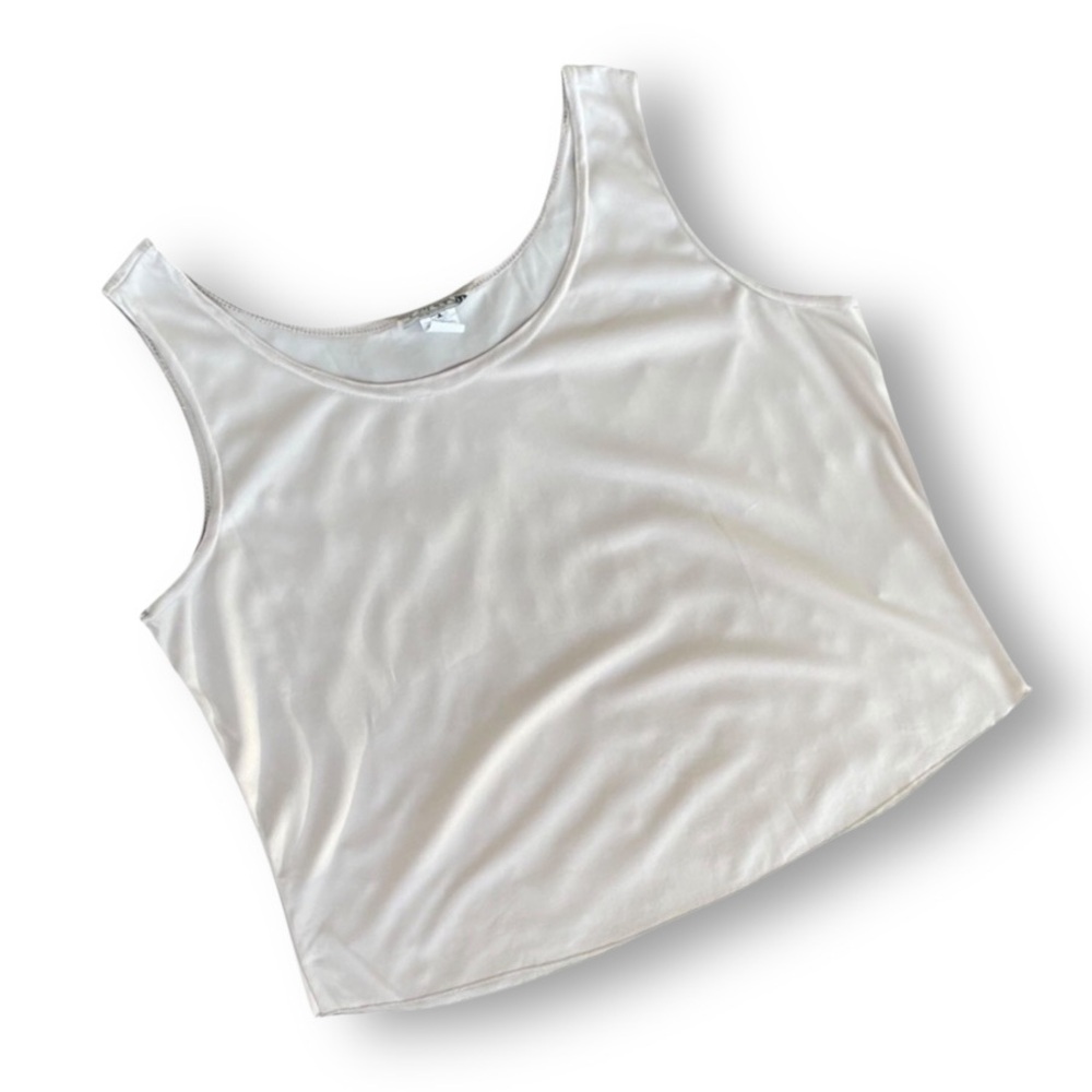 Sleeveless Scoop Tank Top in Cream